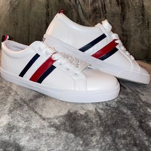 Women’s sneakers